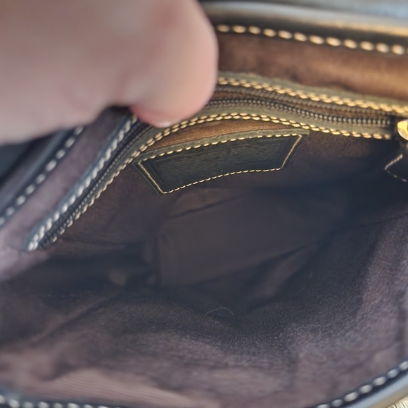 Vintage Coach Camera Crossbody - Picture 7 of 8